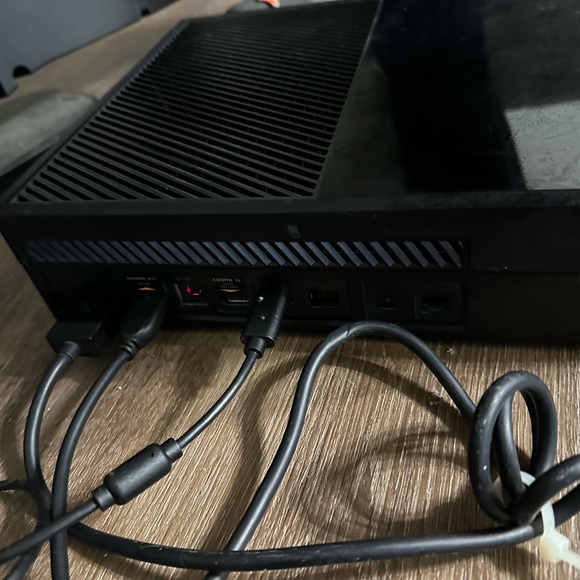 Xbox one with Kinect - Picture 3 of 6